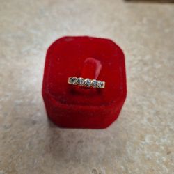 14k Yellow Gold 5 Diamond Anniversary Band Ring