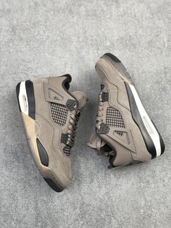 Nike SB x Air Jordan 4 Retro Cave Stone