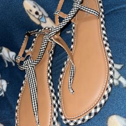 Women’s Plaid Navy Blue And White Sandals Never Worn/Brand New Size 10