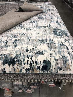 Brand New 8ft x 10ft Rug from Lowe’s