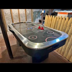 Air Hockey Table