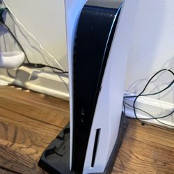 PS5 Disk Edition - Comes With Many Accessories