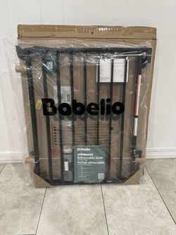 Extra Wide Pet Gate / Safety Gate - Fits Openings 26” - 43”