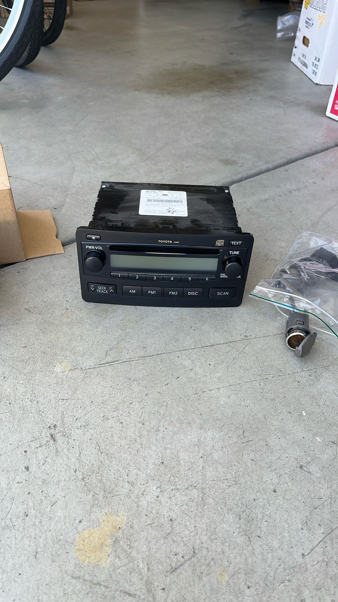 Car Radio And Cd Player Tundra 2006