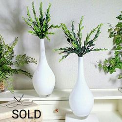 2piece Set Artificial Plants in Vases made of Real Glass, 19"x5"each , CASH ONLY, PICKUP ONLY -home decor, fake plants, faux plants, flowers 