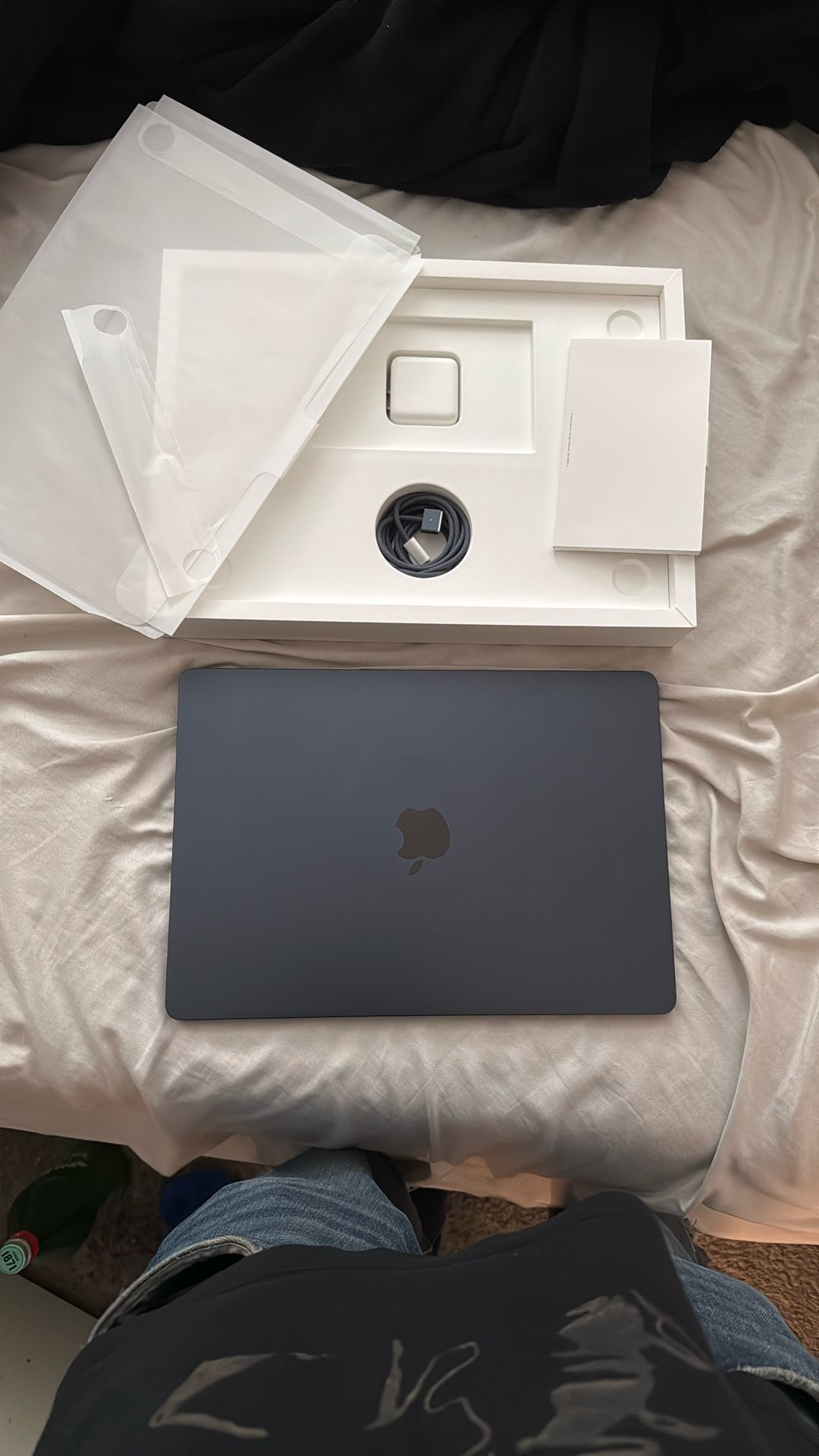 Apple MacBook Air 15 Inch 256gb Flash Hd M2 Chip Brand New 8ram Open Box New Didn’t Used It