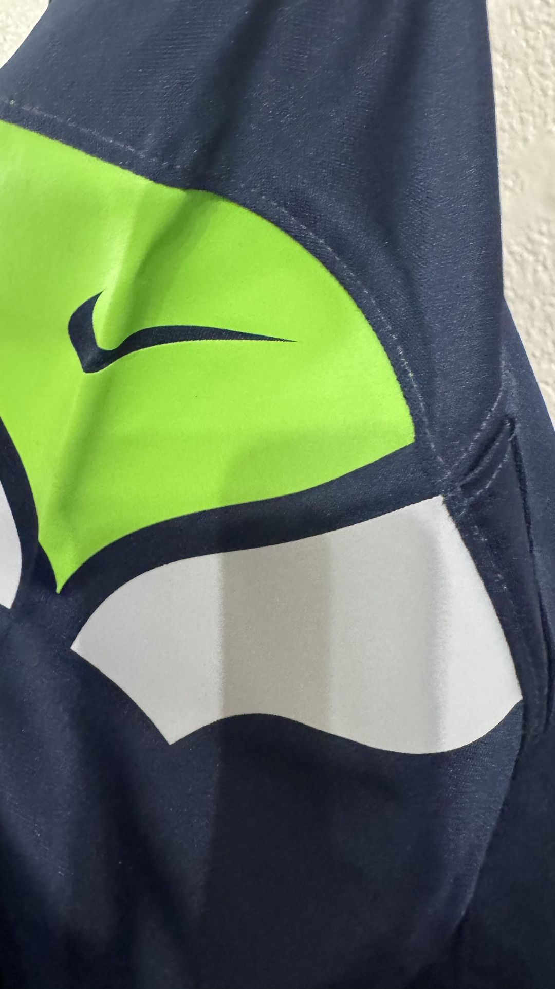 Seattle Seahawks number 3 Nike Wilson Jersey XL Looks New