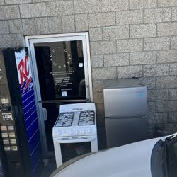 Fridge And Stove For Sale Brand new !!!