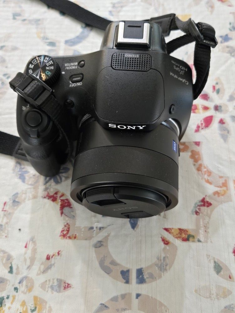 Sony Cyber Shot Super Zoom Digital Camera
