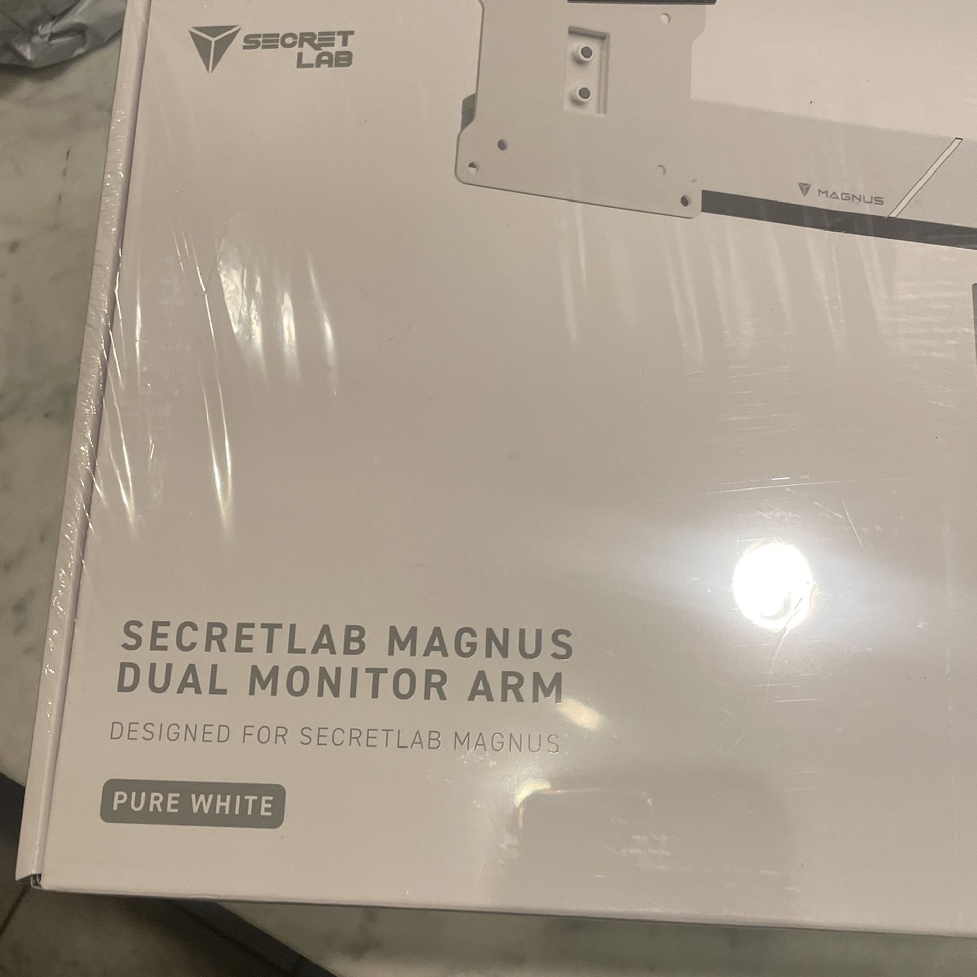 Secret Lab Magnus Dual Monitor Arm
