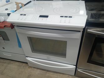 Kenmore Elite white glass-top slide-in range - Free delivery