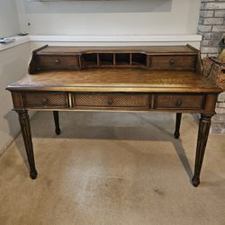 Free Desk