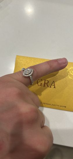 ✨ 1.5CT Diamond-Cut Moissanite Ring 💍 FREE 925 Silver Clover Bracelet Included 🍀