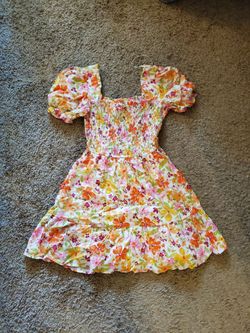 *NWOT* Gorgeous multi-colored floral dress-size S