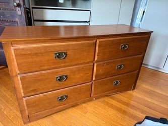 6-Drawer Cherry Wood Dresser