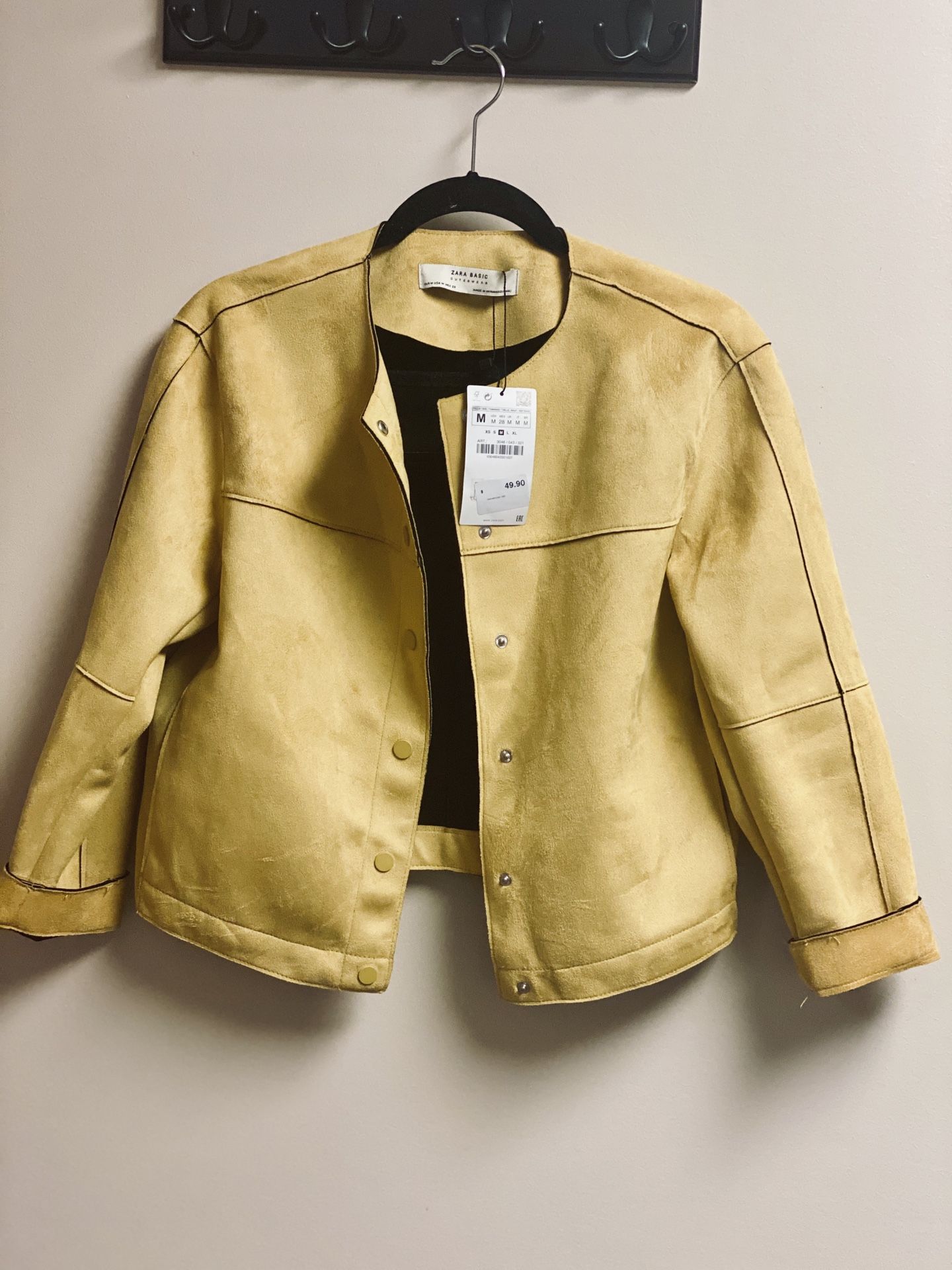 Zara Jacket Size Médium Brand New