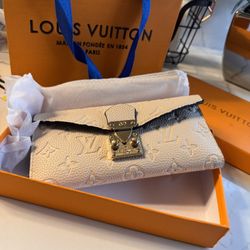 Women’s Wallet - Brand New 