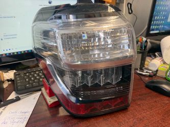 Left tail lamp for 2018 Toyota 4runner tail lamp