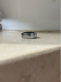Oura Ring Gen 3 Size 8 – Silver – Works Perfectly + Charger Included