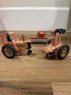 Disney Pixar Cars Tractor Tipping Set - Frank the Combine + 2 Tractors & Fence, Mattel