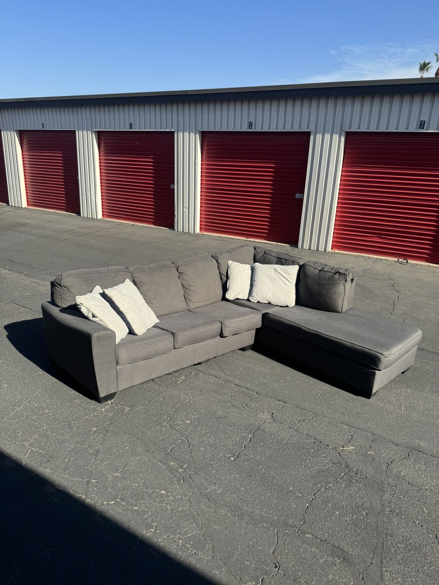 Abinger 2-Piece Sectional with Chaise