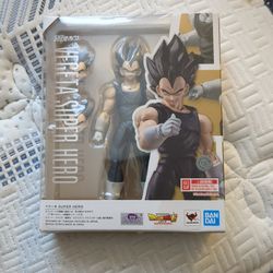 Vegeta Super Hero SHFiguarts