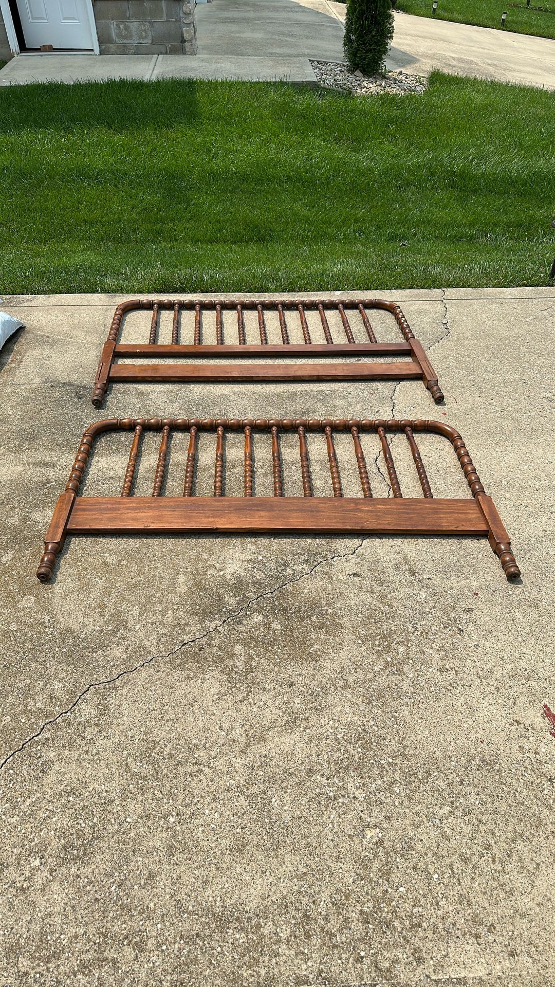 Full-sized Jenny Lind Headboard and Footboard