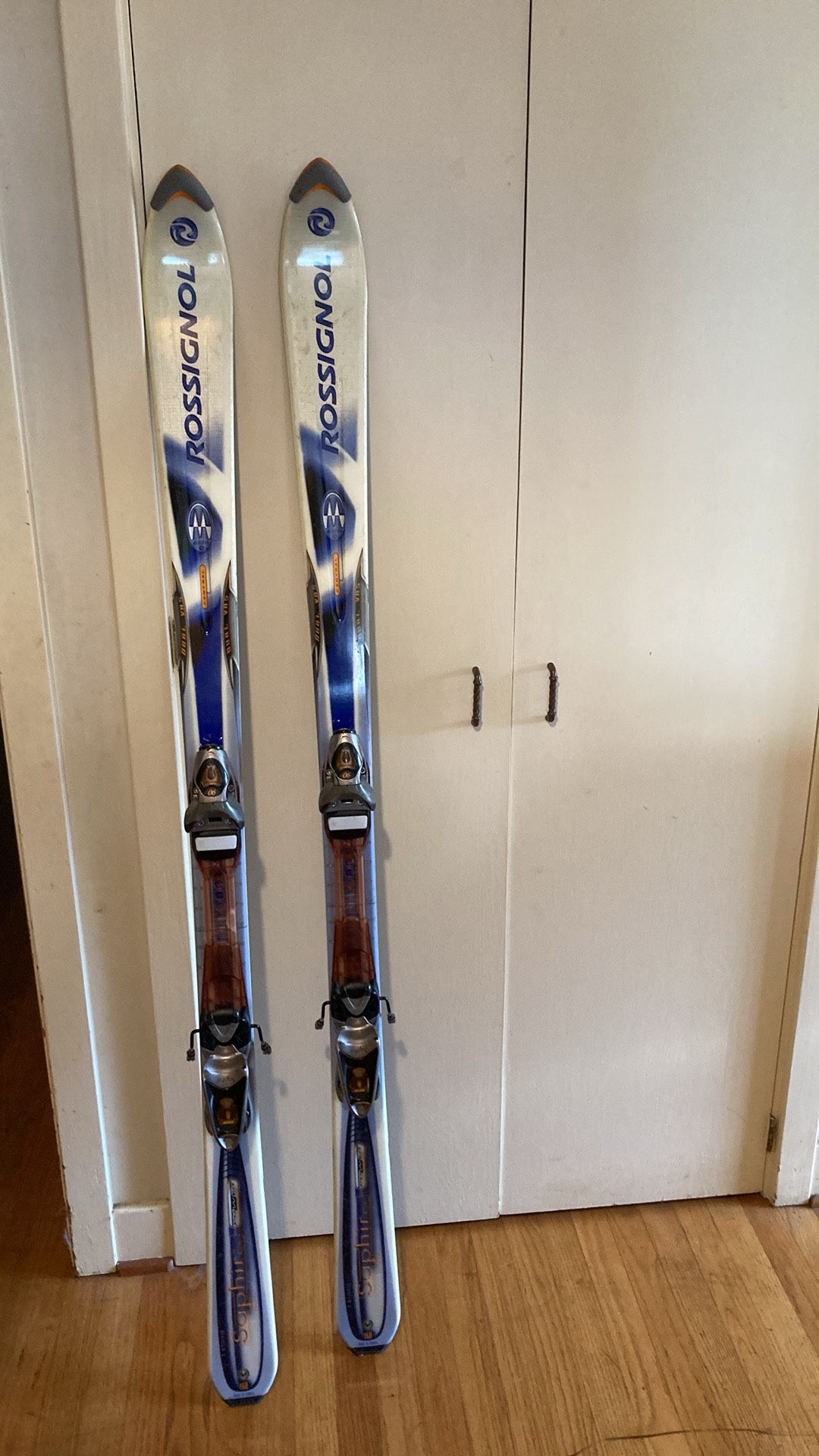 Rossingnol Snow Skis