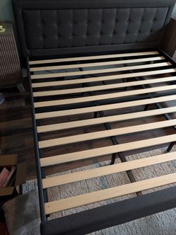 Free King bedframe - grey