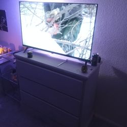 Roku TV For Sale 100$  