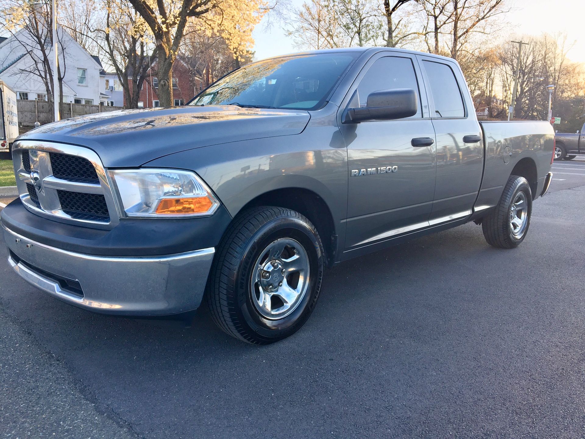 2013 Dodge Ram 1500 4x4 V8 110k miles