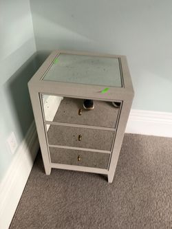 2x Gray Mirrored 3-Drawer Nightstand
