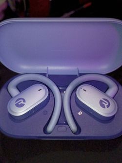 Raycon Wireless Earbuds with Charging Case