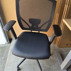 Egonomic Mesh Office Chair