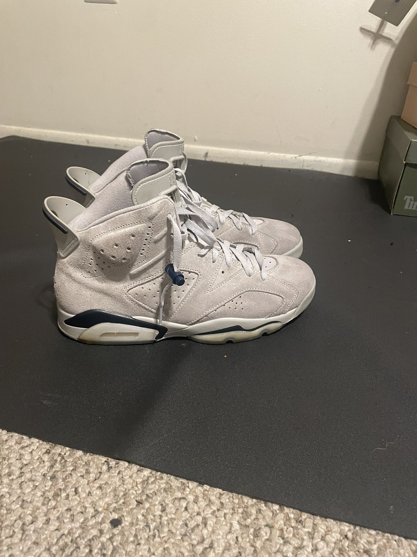 Air Jordan 6 Georgetown Size 10.5
