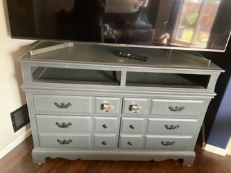 Tv hutch