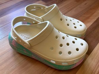 Crocs  with Printed Platform Sole W8
