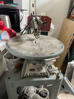 Delta variable speed scroll saw