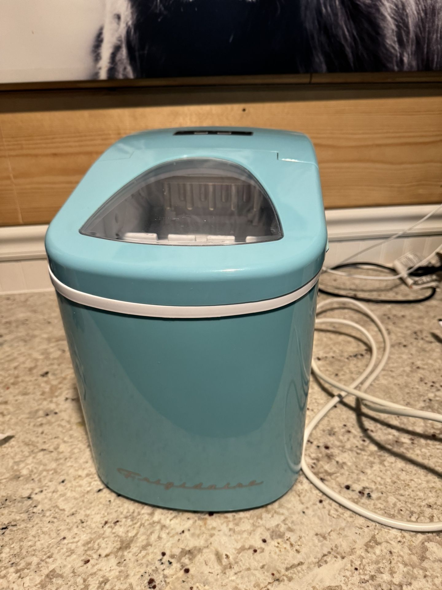 Frigidaire Portable Ice Maker