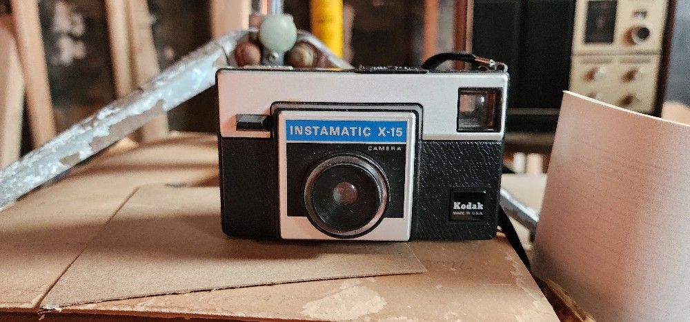 Vintage 1970's Kodak Instamatic X-15 Film Cartridge  Camera