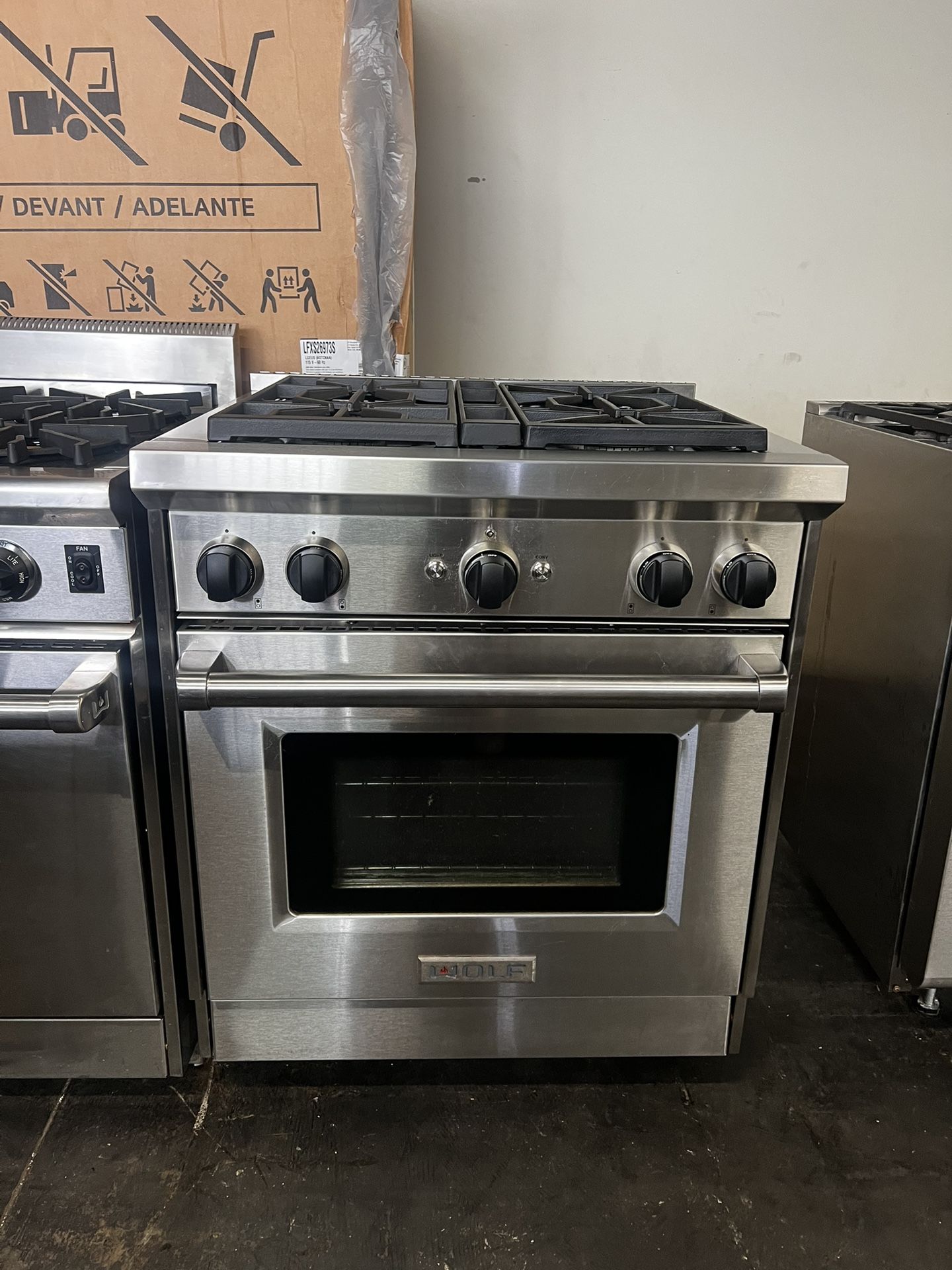 Wolf 30”Wide Gas Range Stove Stainless Steel 4Burners