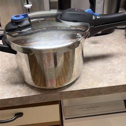 Pressure cooker