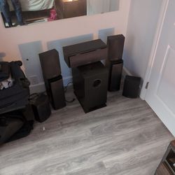 8 Piece Onkyo Audio System 7.1 