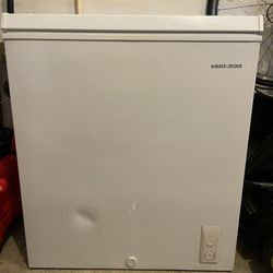 Black & Decker 5 ft3 Chest Freezer for Sale in Cranberry Township, PA -  OfferUp