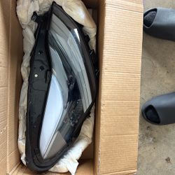 Tesla Model 3 - 2021 Headlight