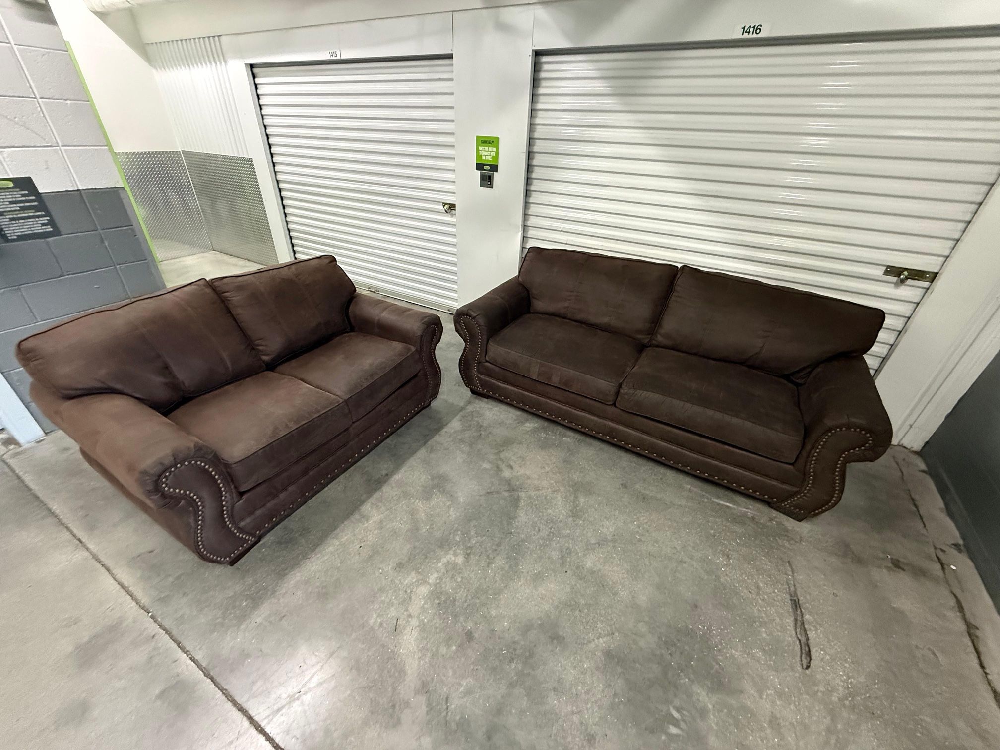 Sofá And Loveseat