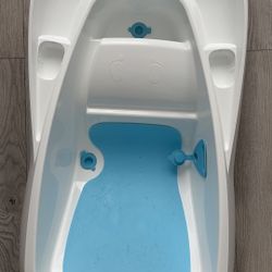 4 Moms Baby Bathtub
