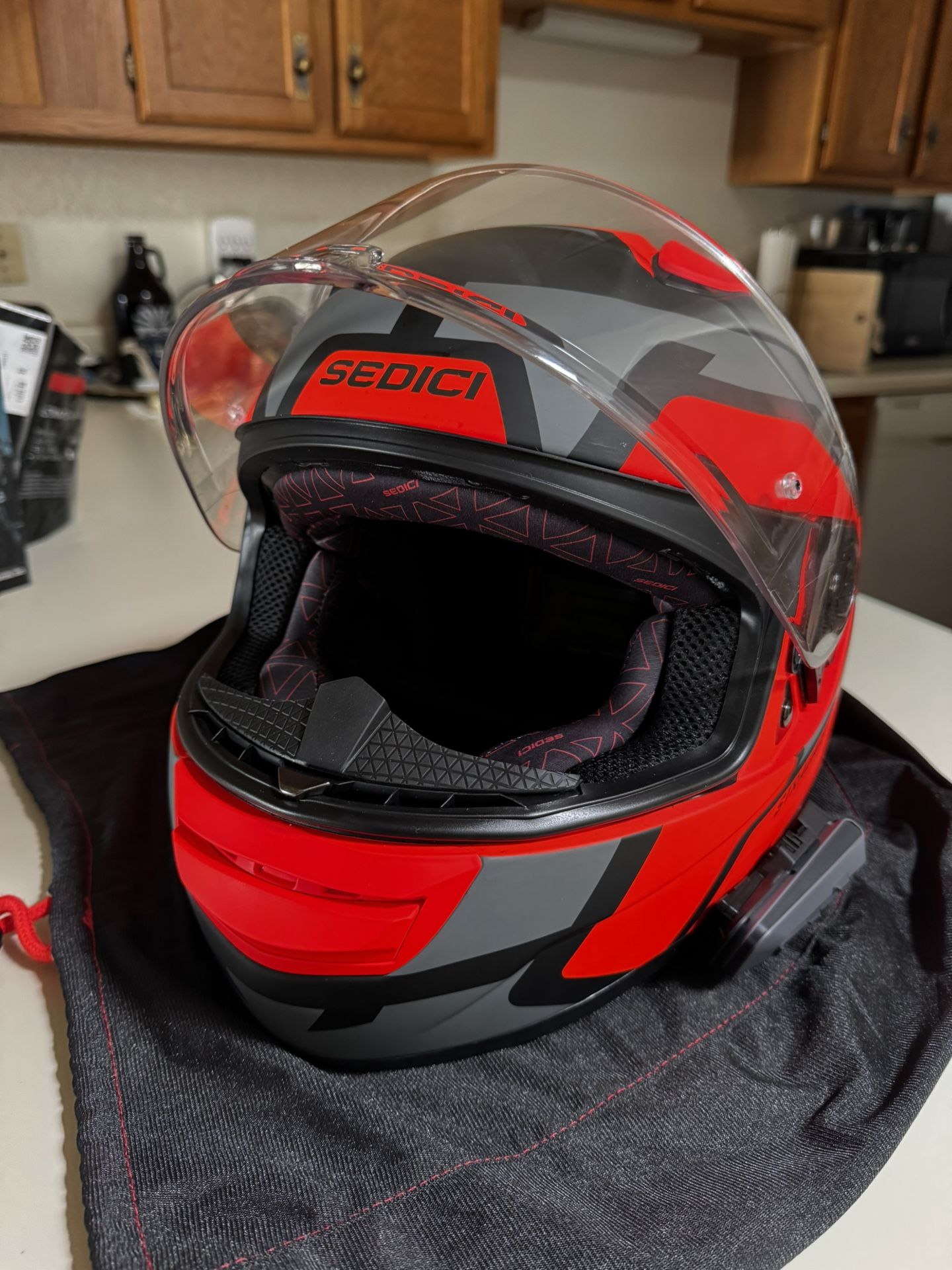 Sedici Primo Strada 3 Helmet (Size: Large, Matte Red) w/ Cardo Packtalk Edge & Photochromatic Face Shield