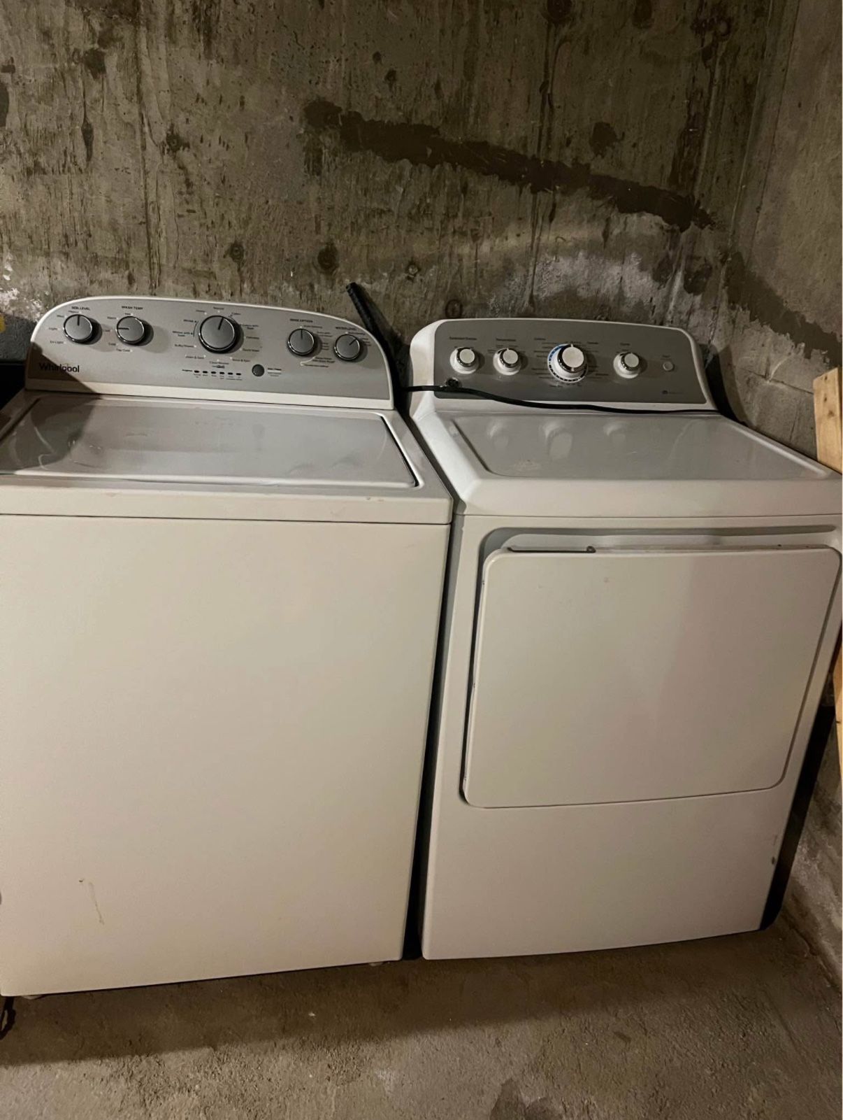 Washer And Dryer Set