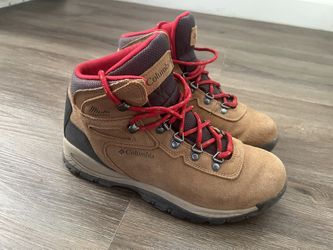 Columbia Women’s Hiking Boots